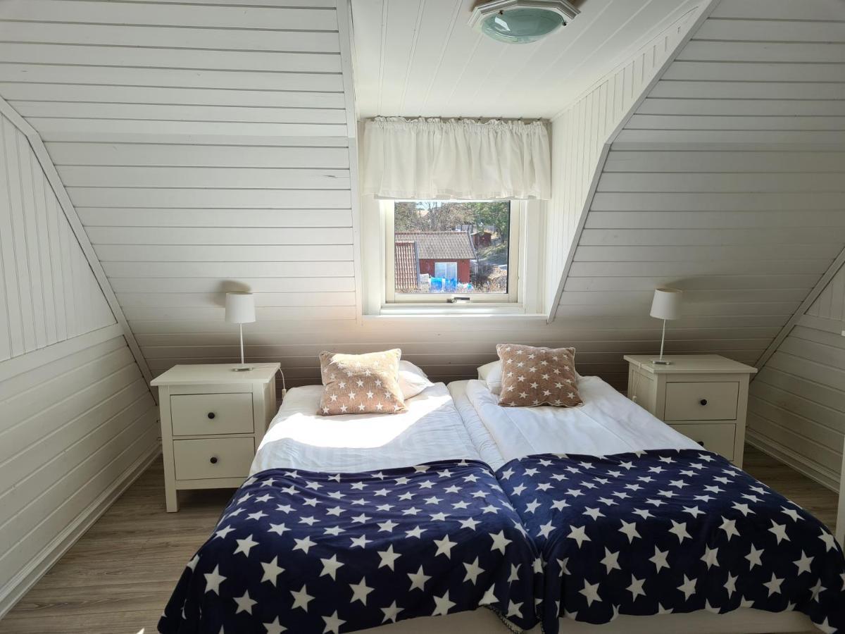Missionshuset Bed & Breakfast Sandhamn Exterior photo
